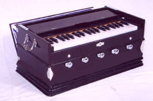 Manufacturers Exporters and Wholesale Suppliers of 5 stop Harmonium New Delhi Delhi
